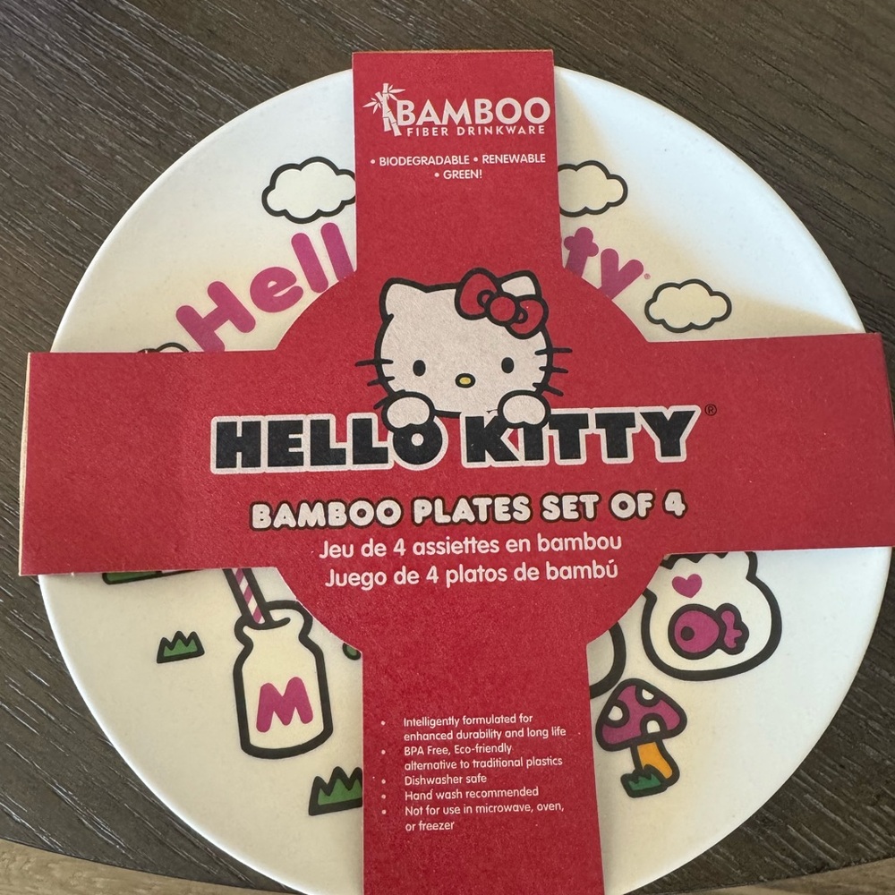 Hello Kitty Bamboo Plates set of 4
